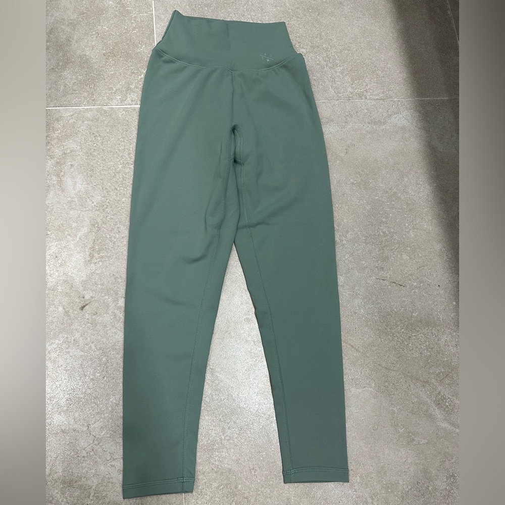 P'tula CASSEY SWEENEY high waisted Leggings in color jade
